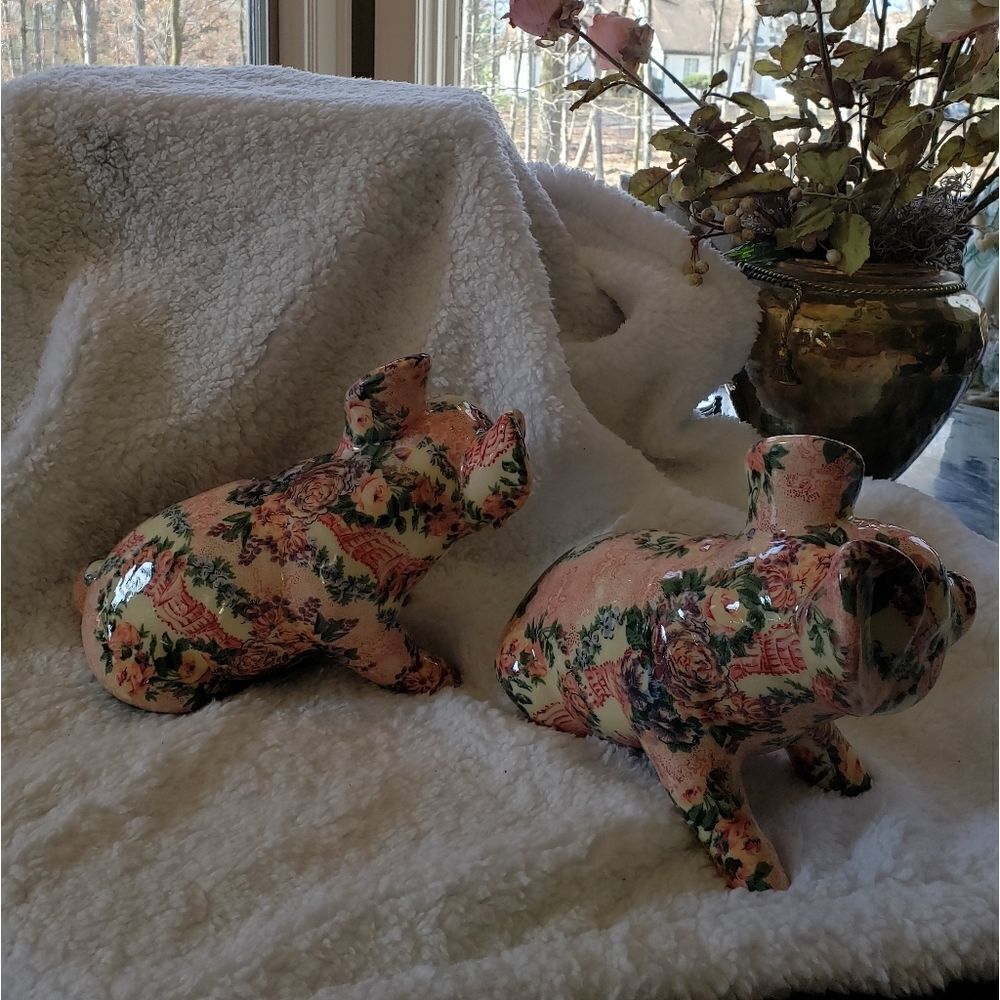 Pigs (2)  - Picture 2 of 7